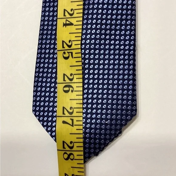 Michael Kors Men’s Silk Necktie NWT - Picture 4 of 6